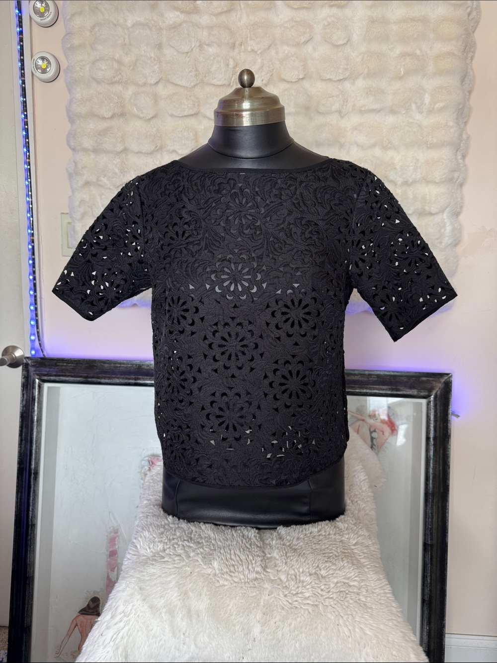 Banana Republic Black Floral Eyelet Short Sleeve Blouse